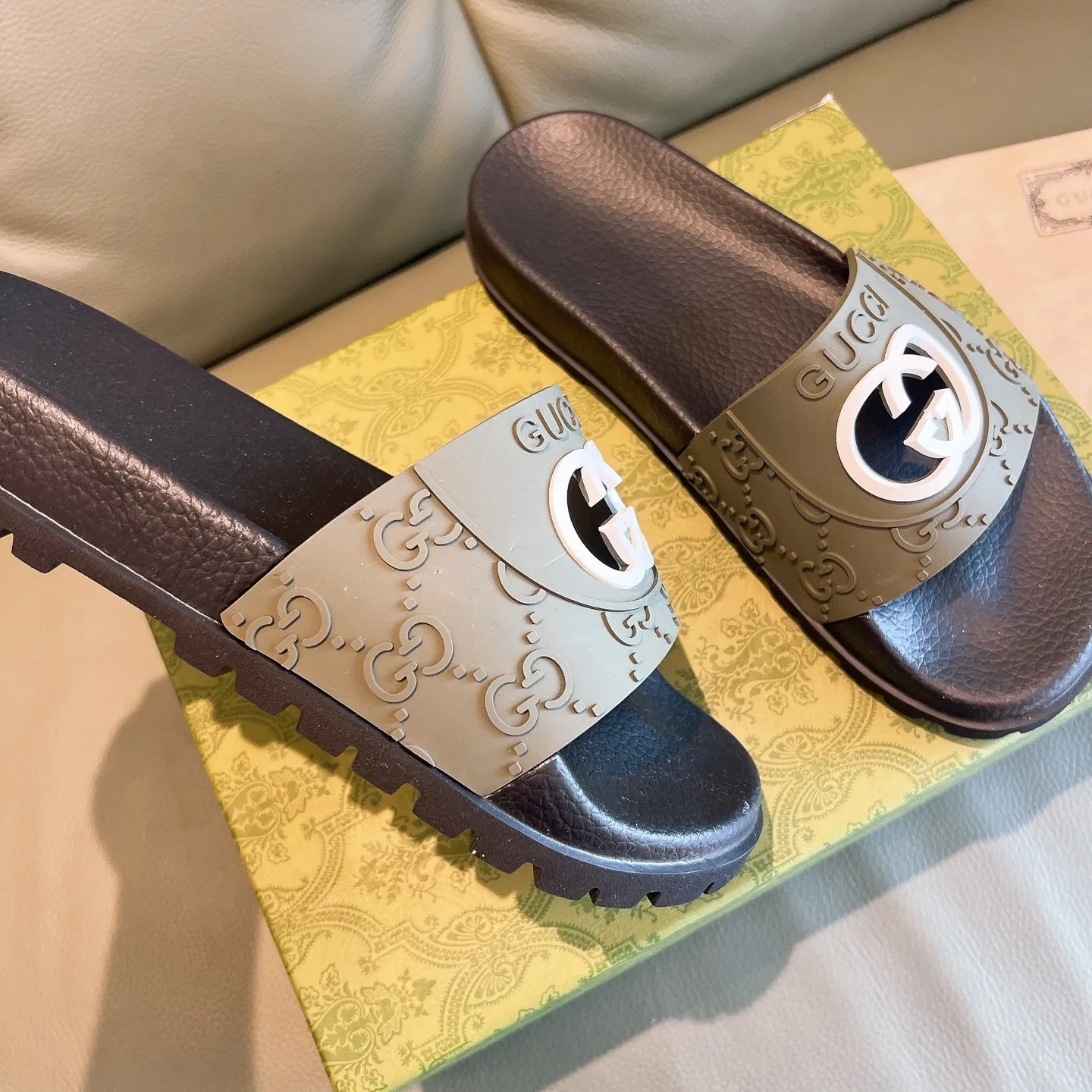 Men's Men's Shoes 130🐮🐮Gucci Gucci Slippers Gucci 2024 latest beach sandals slippers Original molding double G LOGO Original molding consistent Outsole: Men's Men's Shoes u double-layer outsole Size: 35-46